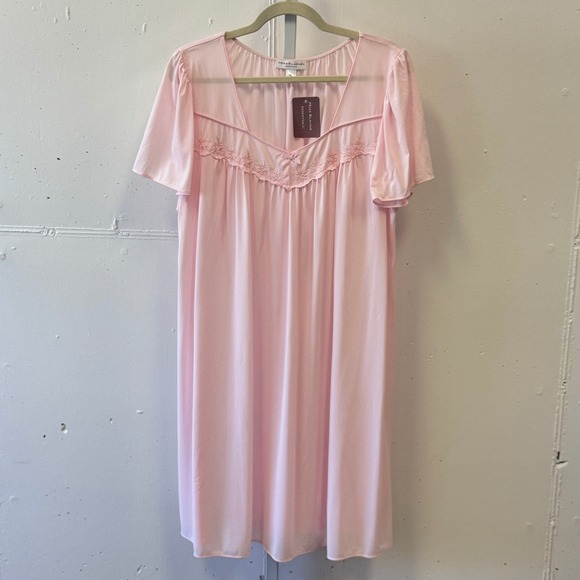 Miss Elaine Other - NWT Miss Elaine Essentials Pink Embroidered Nylon Nightgown XL Sleepwear